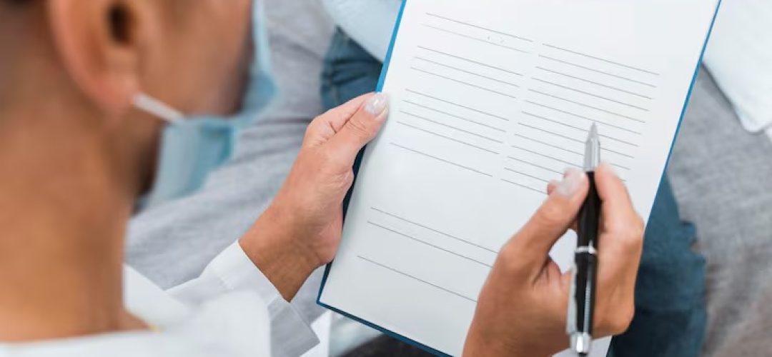 imgi_43_doctor-writing-notes-clipboard_23-2148757345